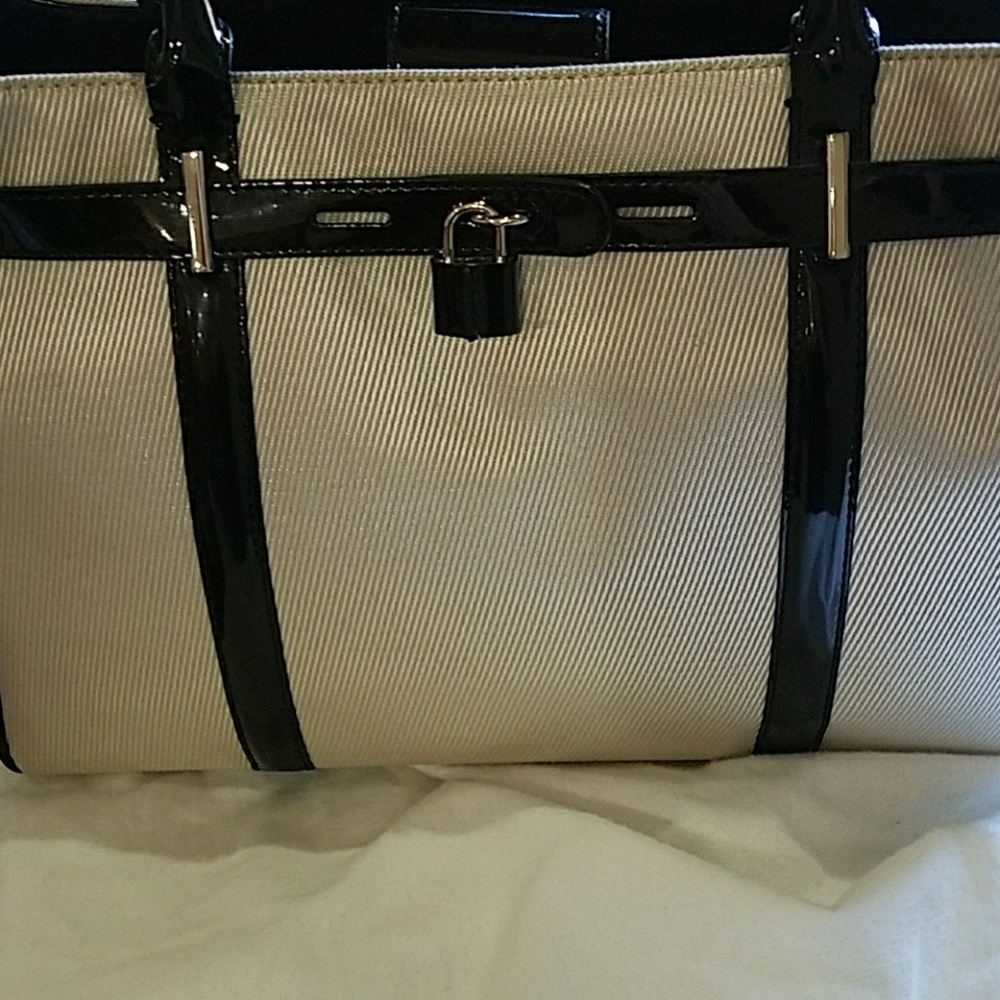 Ann Taylor cream and black bag